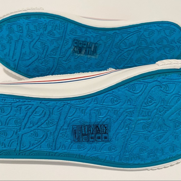 BLOWFISH Women’s White Buzz Canvas Sneakers - New in box - NWT - Picture 15 of 16